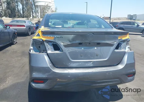 2017 Nissan Sentra S z USA, uszkodzony, nr VIN 3N1AB7AP7HY360633